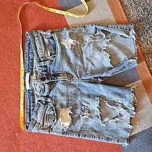AWESOME EUNINA CLASSIC LOW RISE RIPPED JEAN SHORTS